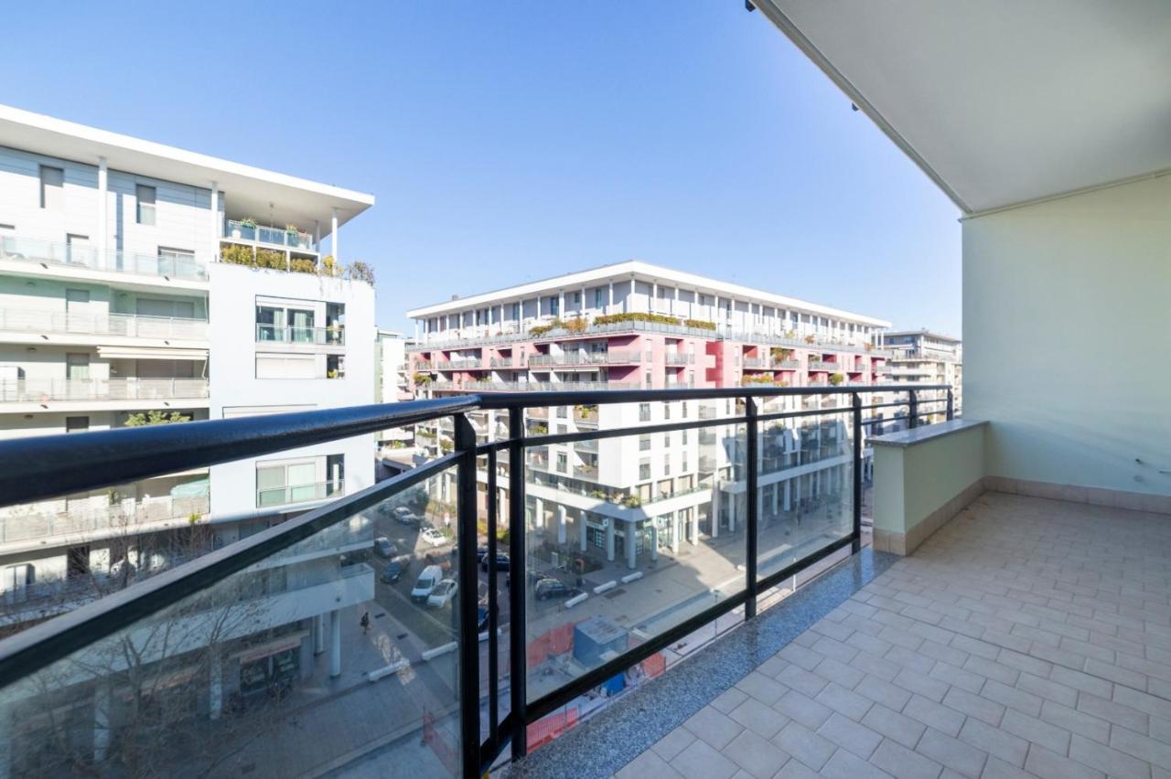 Milano Rogoredo Apartment With Garage Milão Exterior foto